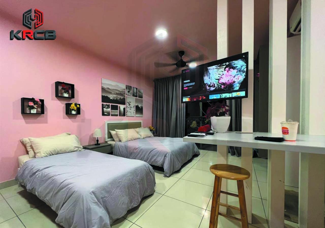 Apartment Duduk #evomall Bangi